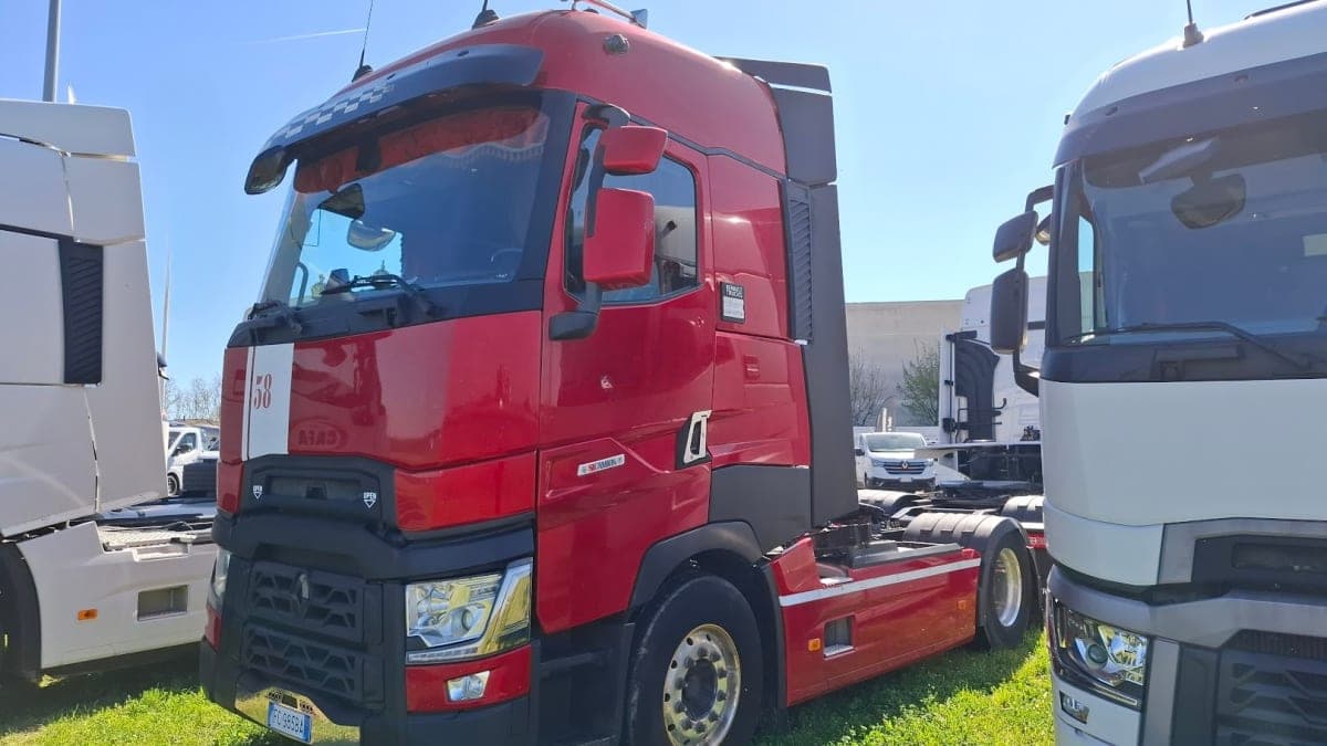 Renault Trucks T-High 2016
