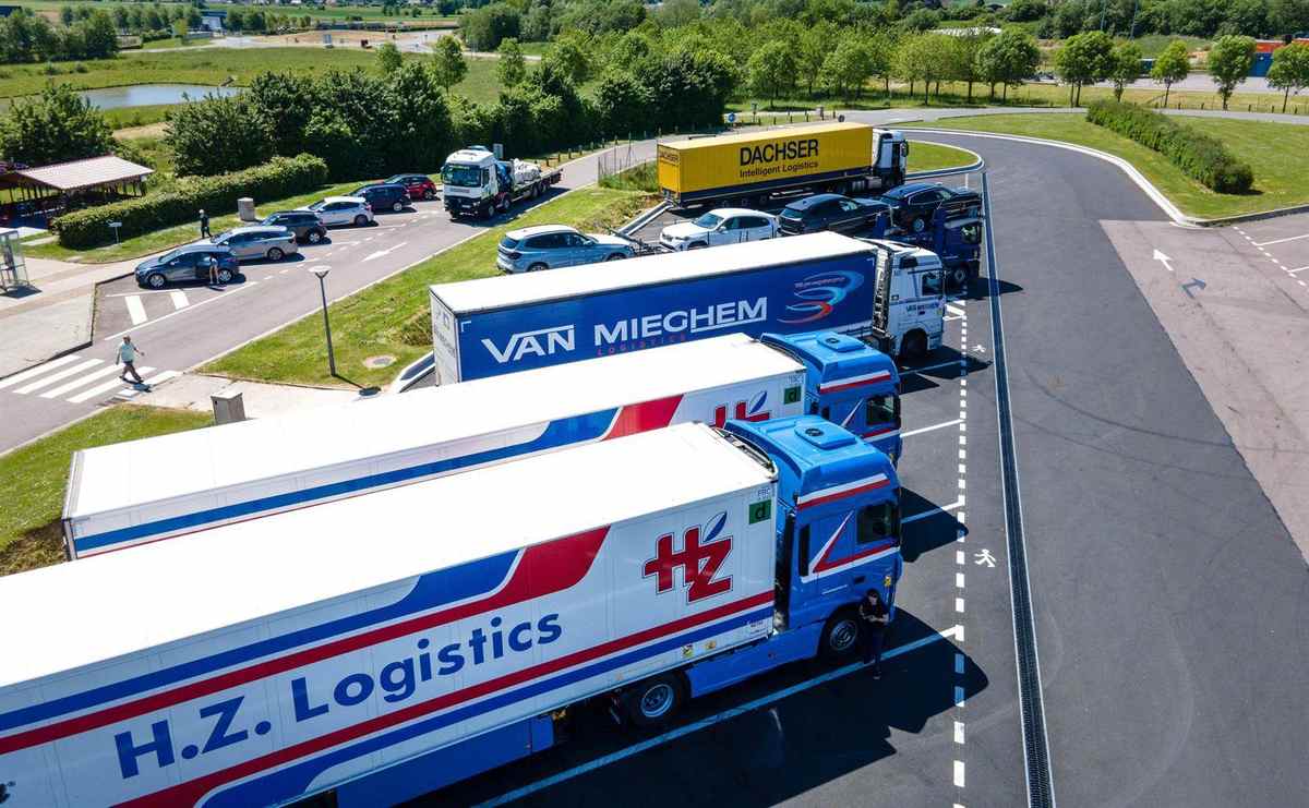 Quotazione camion usati in Italia nel 2026 — valutazione del valore di mercato per trattori, autocarri e furgoni